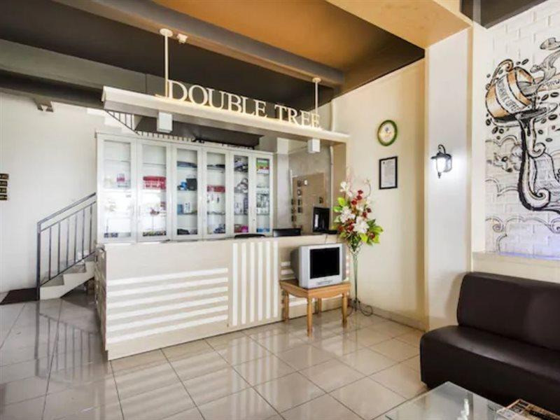 Oyo 3746 Double Tree Guesthouse Пурвокерто Екстер'єр фото