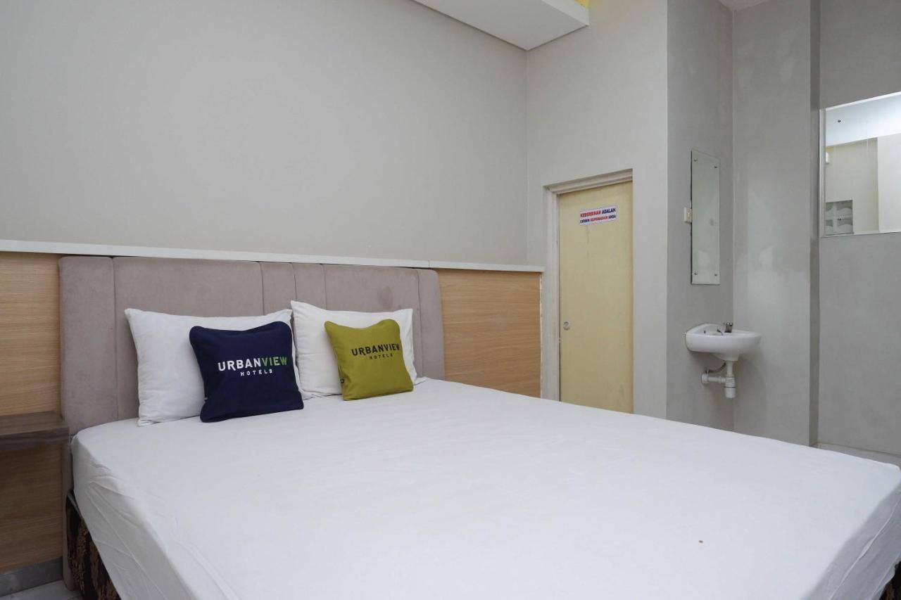 Oyo 3746 Double Tree Guesthouse Пурвокерто Екстер'єр фото