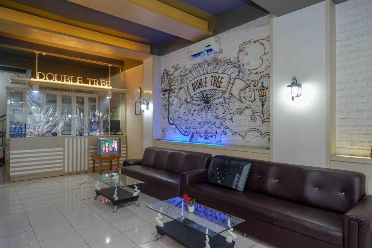 Oyo 3746 Double Tree Guesthouse Пурвокерто Екстер'єр фото